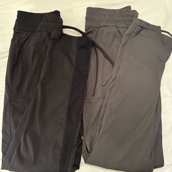 2 pairs of Lululemon Dance Studio Mid Rise slim leg pants black&grey - Picture 3 of 6